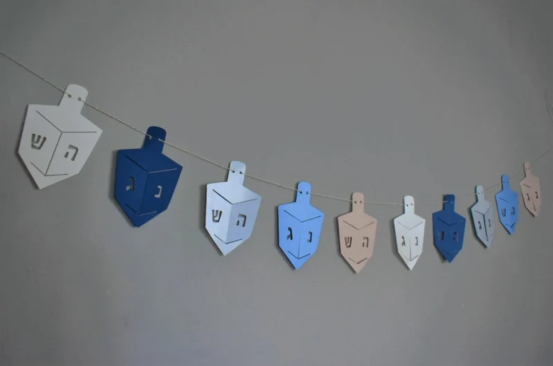 3d dreidel garland for festive decor